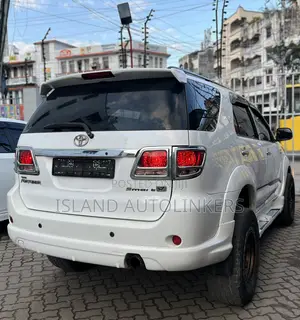 Toyota Fortuner 3.0 D AWD 2008 White