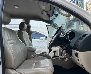 Toyota Fortuner 3.0 D AWD 2008 White
