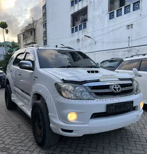 Toyota Fortuner 3.0 D AWD 2008 White