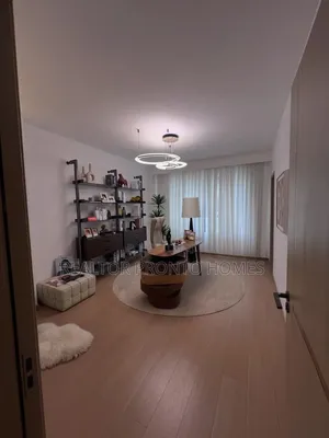 5bdrm Apartment in Kilimani, Hurlingham for sale