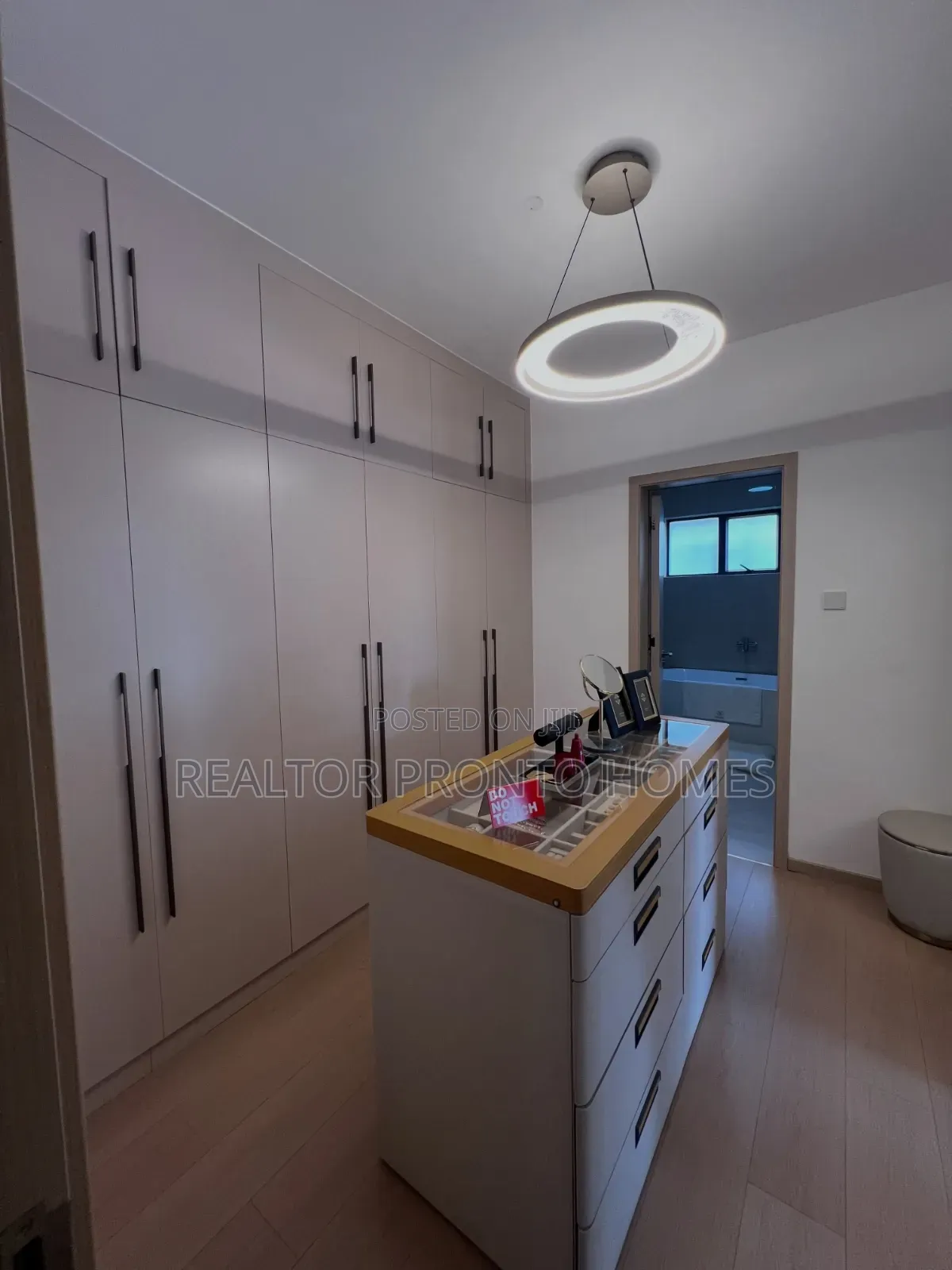 5bdrm Apartment in Kilimani, Hurlingham for sale
