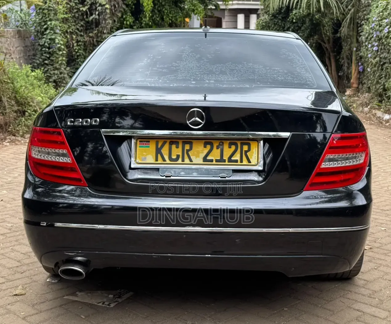 Mercedes-Benz C200 2011 Black