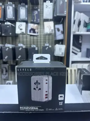Levelo Roamiversal 35W Luggage Design Travel Adapter - Aluminum Silver