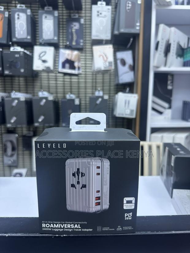 Levelo Roamiversal 35W Luggage Design Travel Adapter - Aluminum Silver