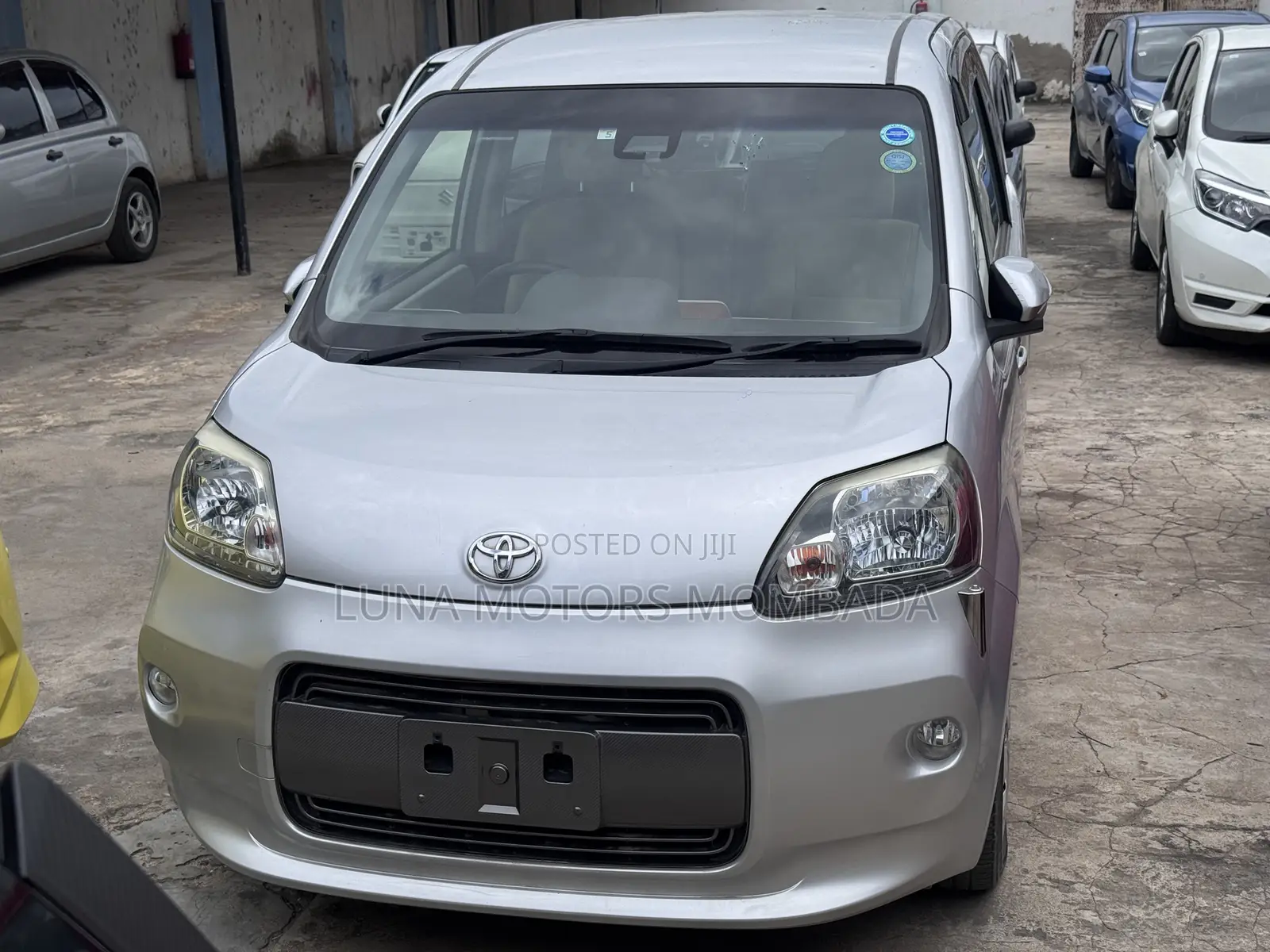 Toyota Porte 2019 Silver
