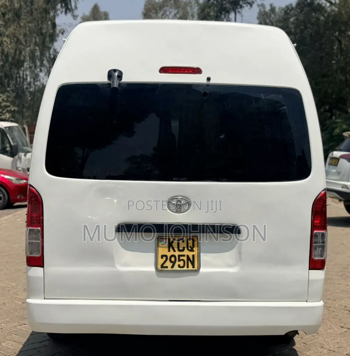 Toyota HiAce 2013 White