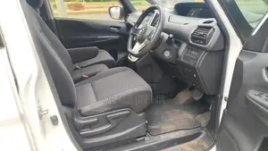 Nissan Serena 2018 White