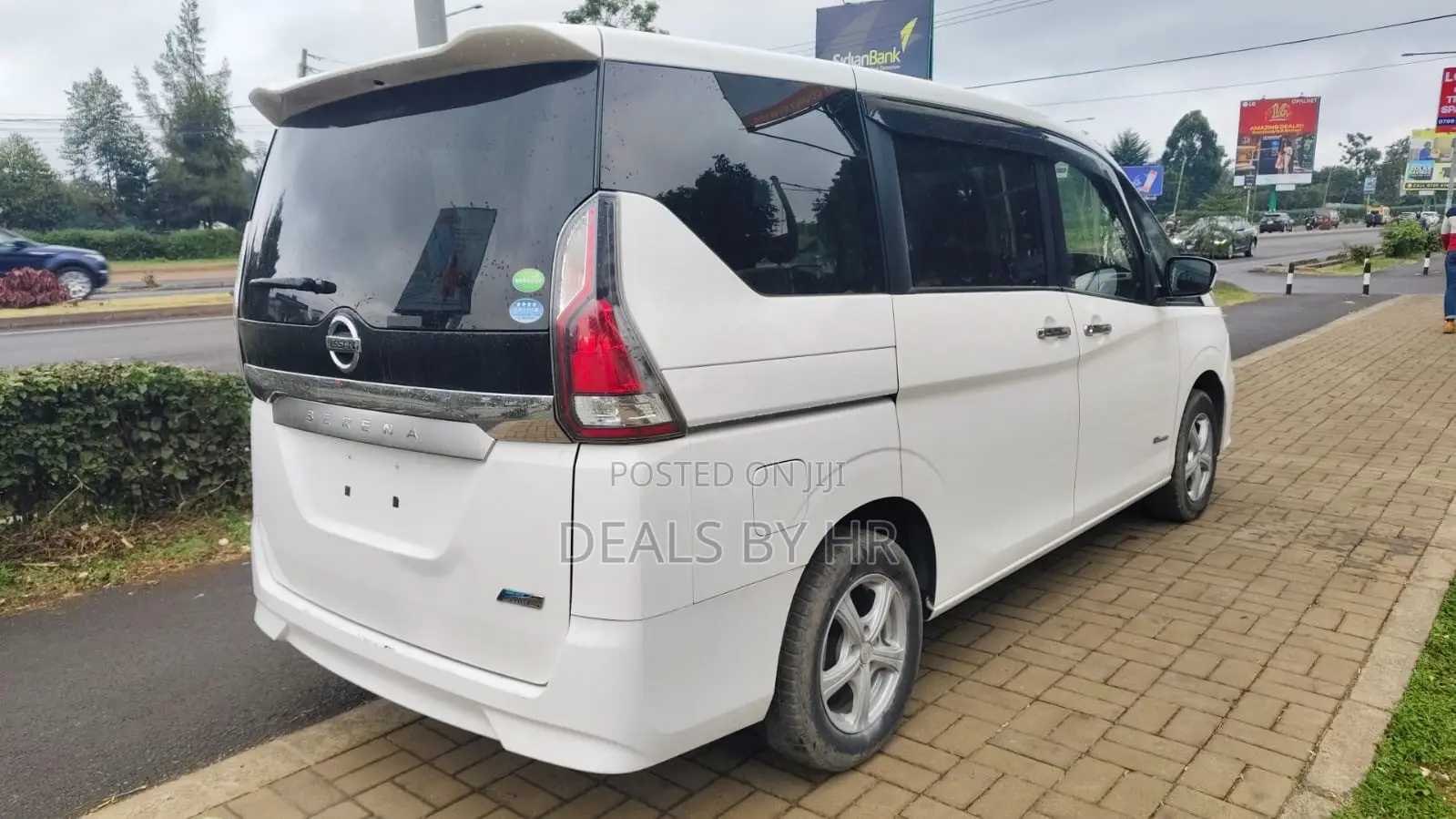 Nissan Serena 2018 White