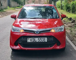 Toyota Corolla Fielder 1.5 Hybrid FWD 2016 Red