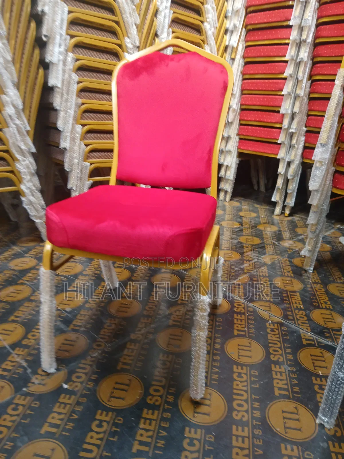 Red Velvet Heavy-Duty Conference Banquet Chair