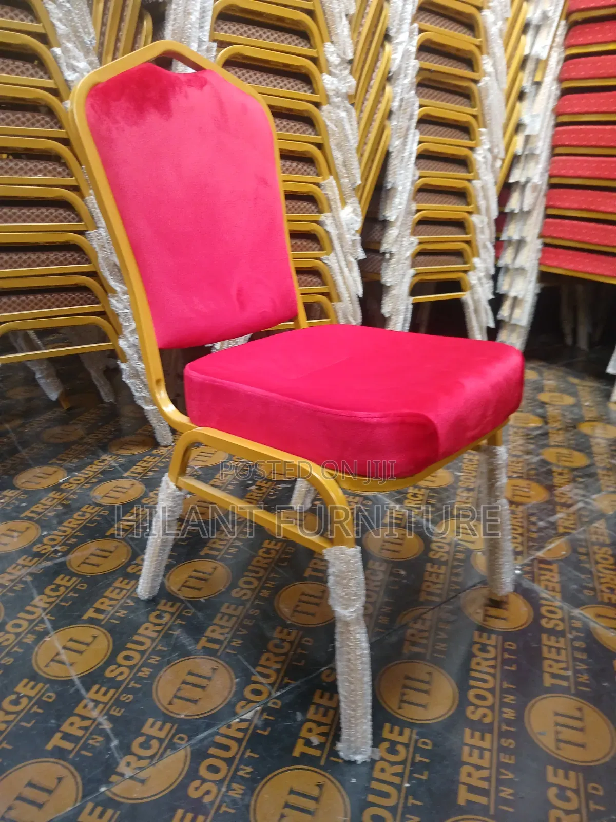 Red Velvet Heavy-Duty Conference Banquet Chair