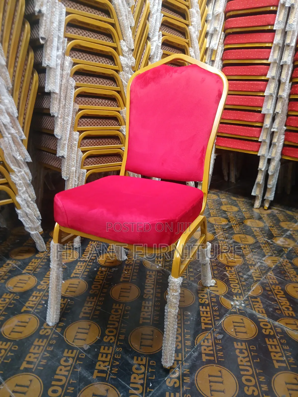 Red Velvet Heavy-Duty Conference Banquet Chair