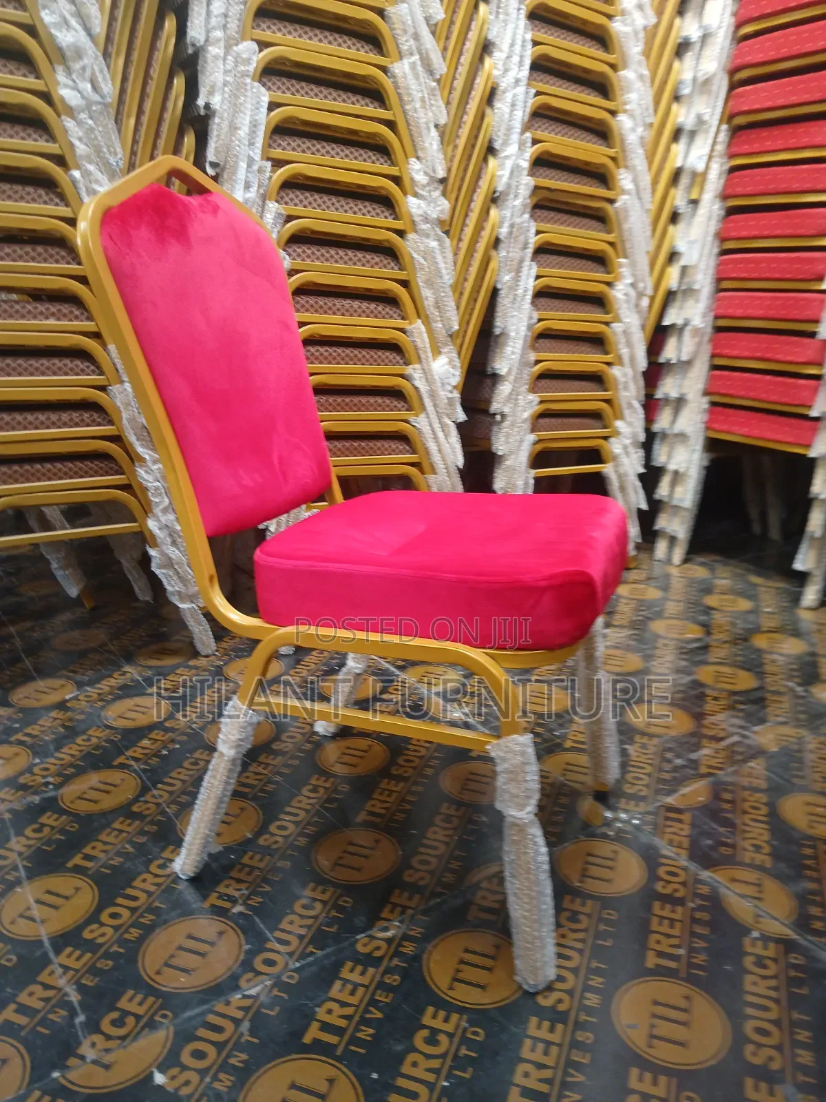 Red Velvet Heavy-Duty Conference Banquet Chair