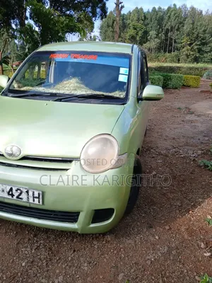 Toyota Sienta 1.5 FWD 2009 Green