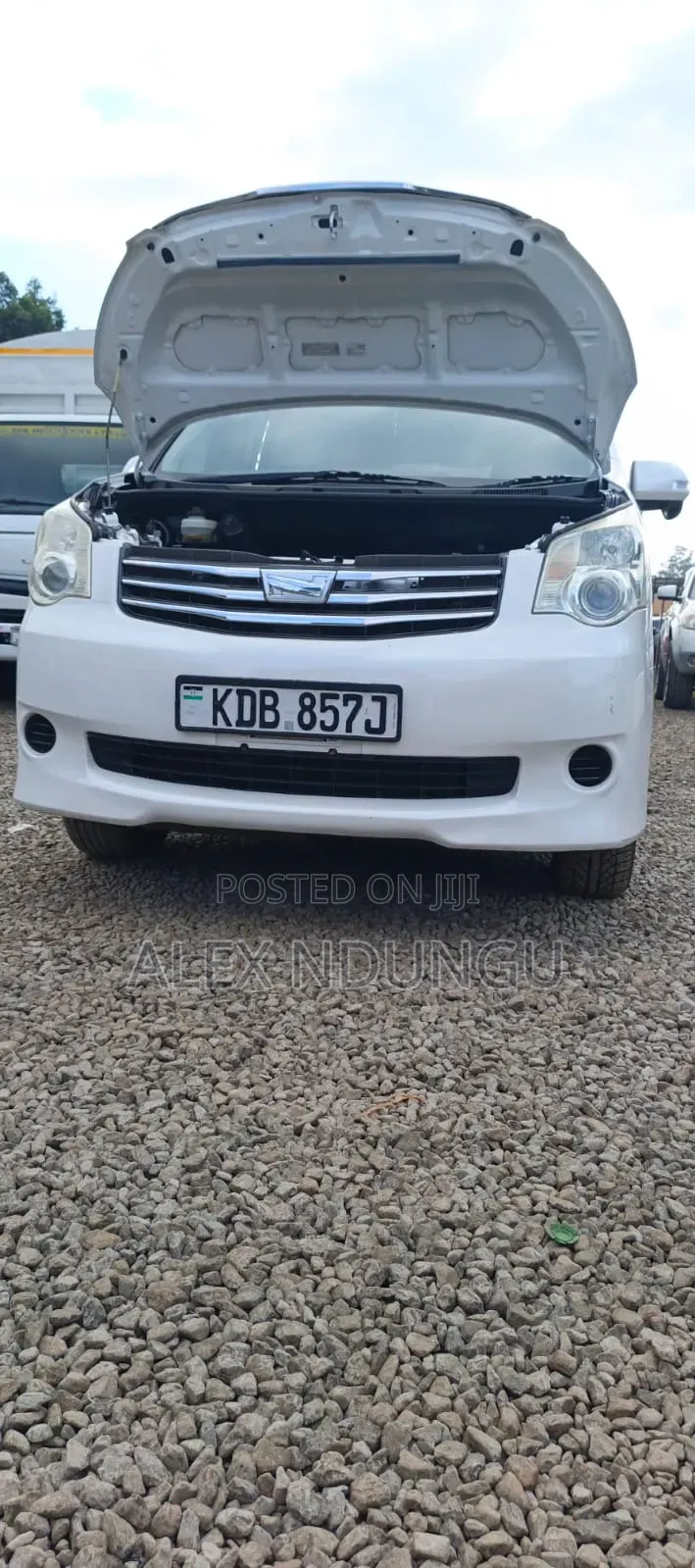 Toyota Noah 2013 White