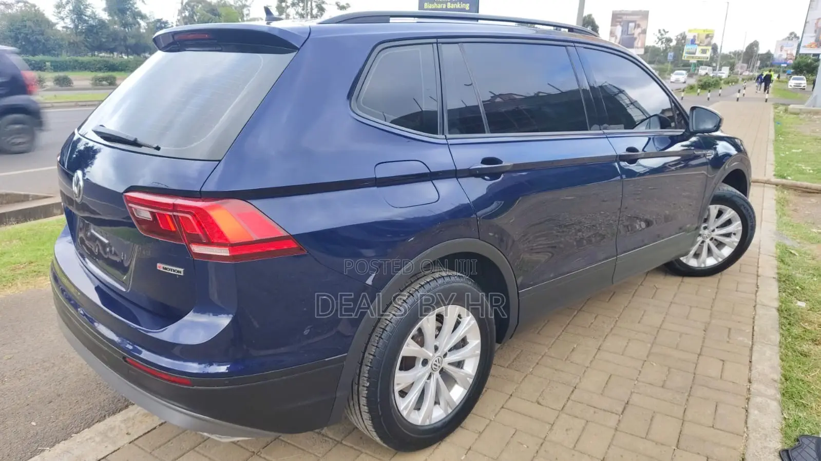 Volkswagen Golf 2022 Blue