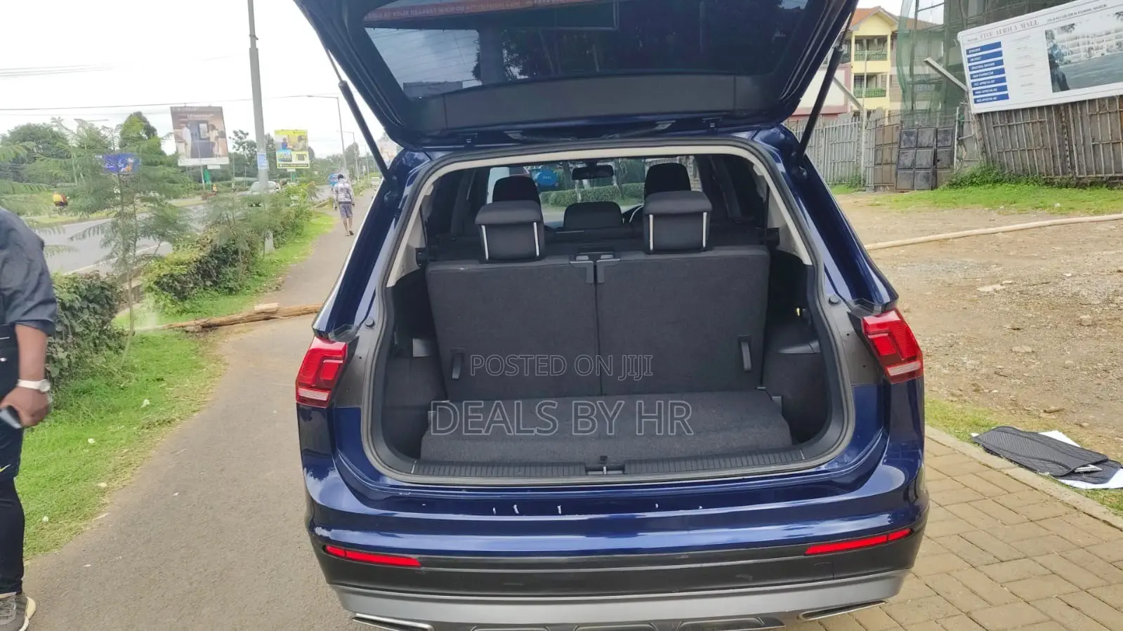 Volkswagen Golf 2022 Blue