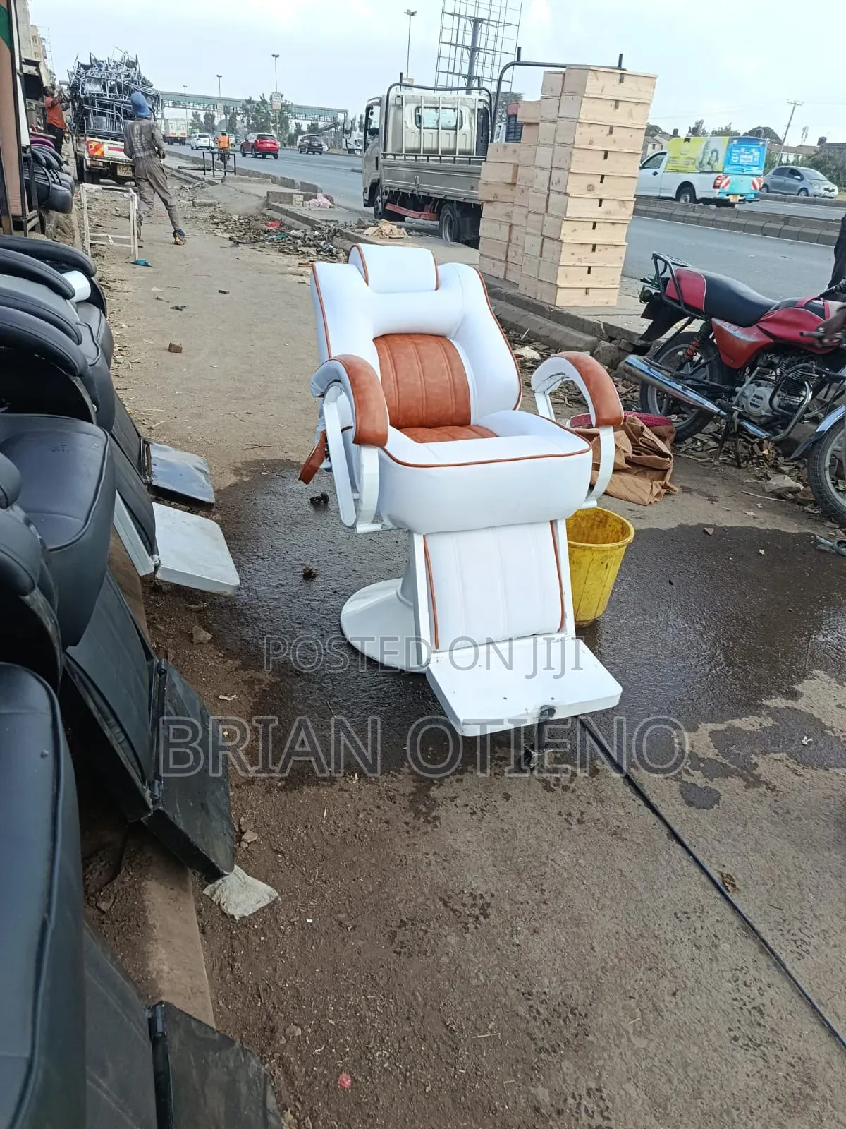 Rotating Brown Barber