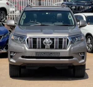 Toyota Land Cruiser Prado 2017 Silver