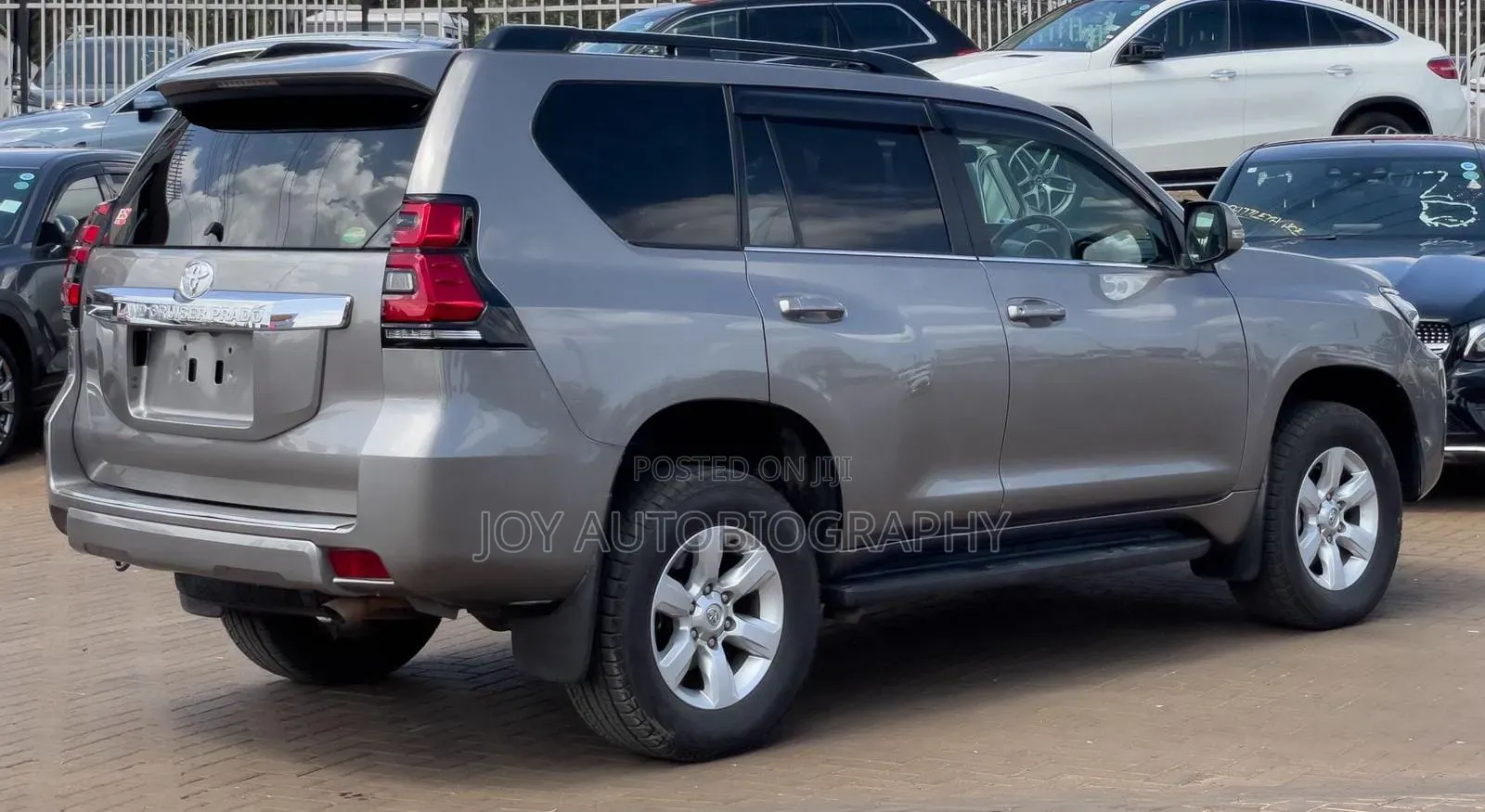 Toyota Land Cruiser Prado 2017 Silver