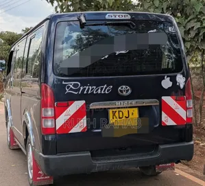 Toyota HiAce 2016 Blue