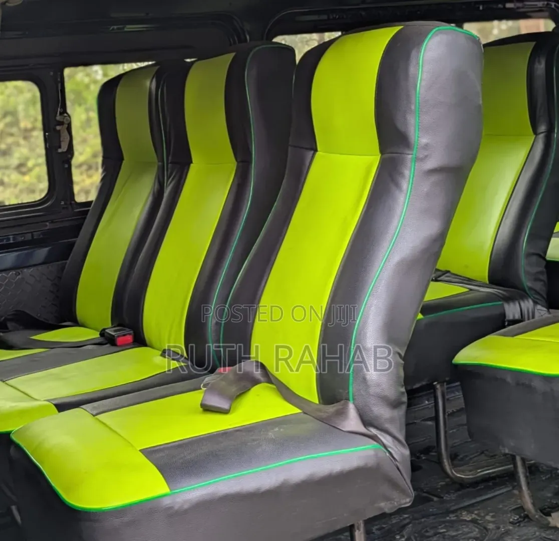 Toyota HiAce 2016 Blue