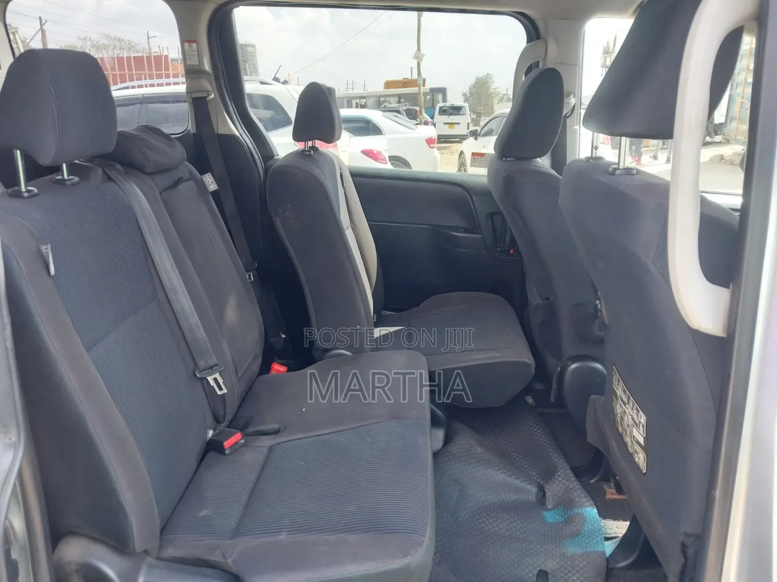 Toyota Voxy 2014 Silver
