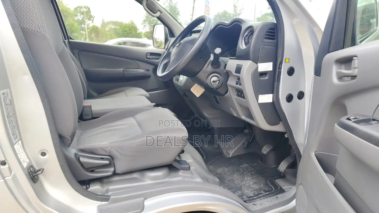 Nissan NV350 2019 Silver