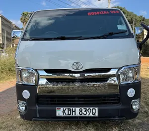 Toyota HiAce 2015 White