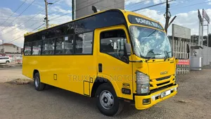 Isuzu NQR 2022 Yellow