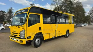Isuzu NQR 2022 Yellow
