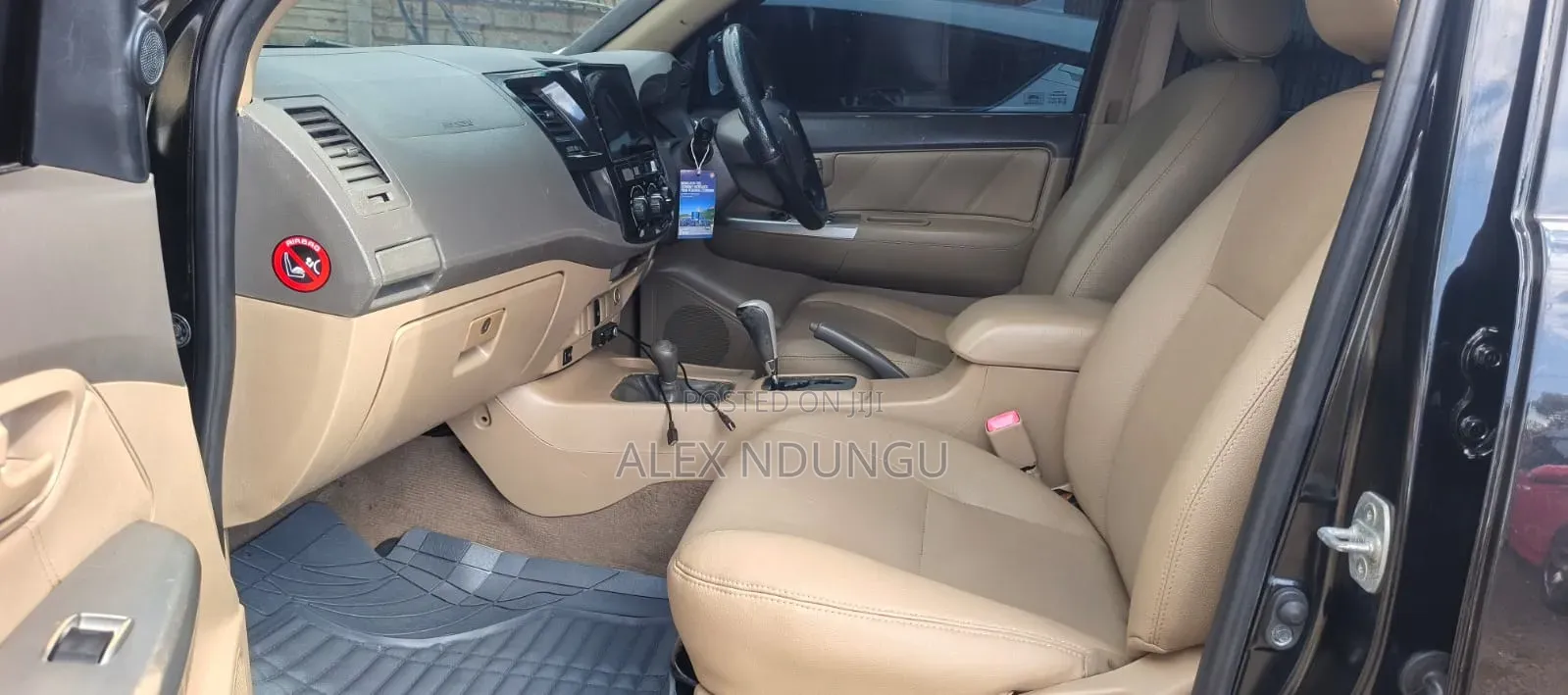 Toyota Hilux 2013 Black