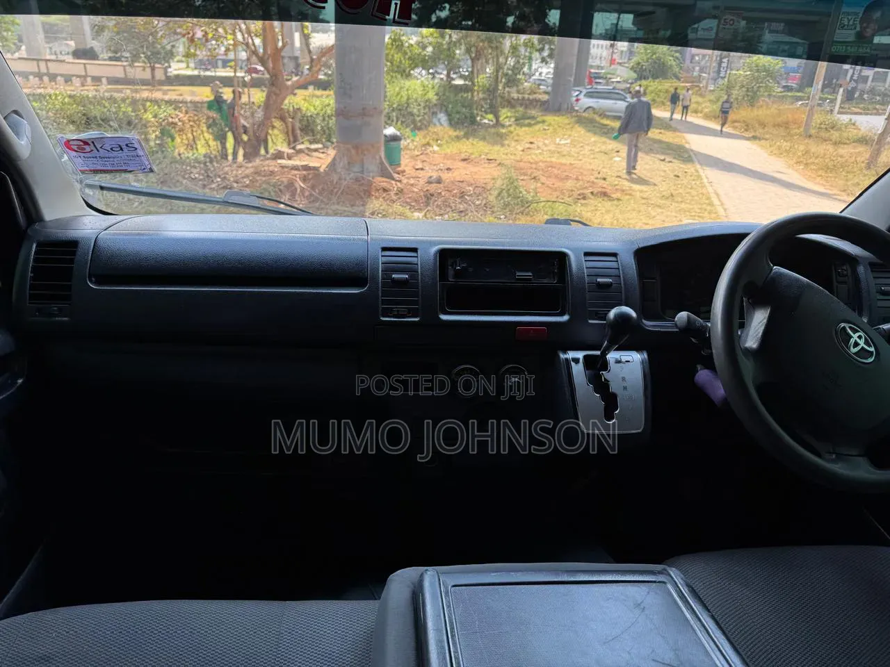 Toyota HiAce 2015 White