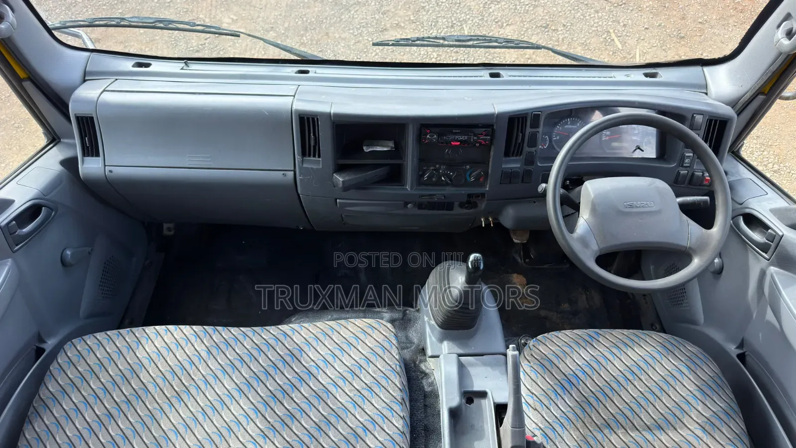 Isuzu NQR 2022 Yellow