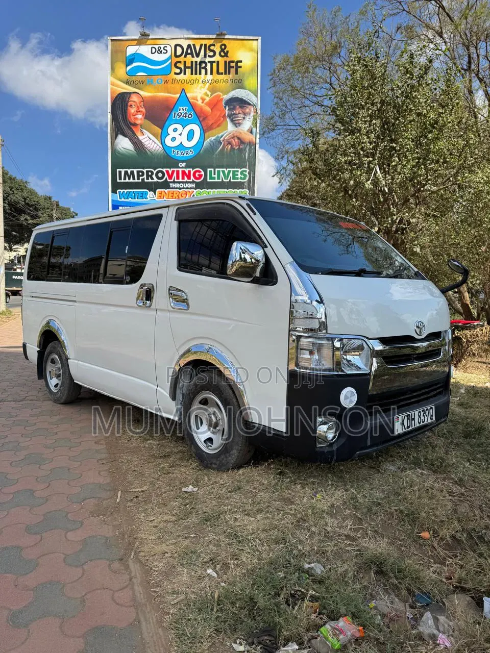 Toyota HiAce 2015 White