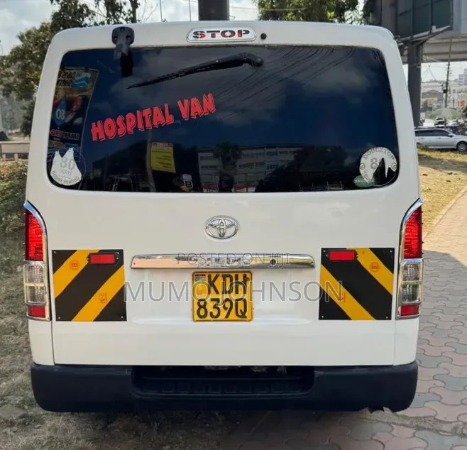 Toyota HiAce 2015 White
