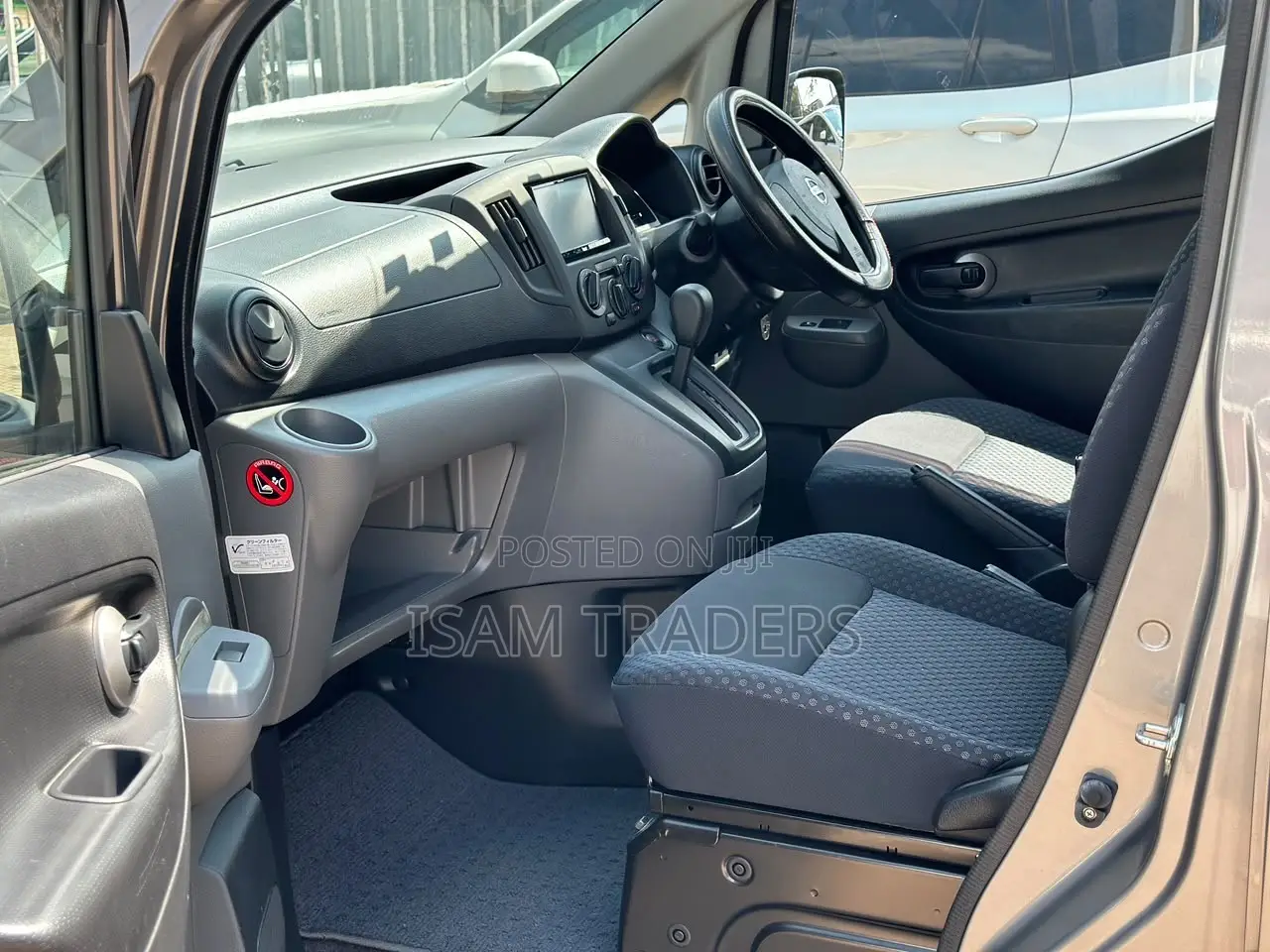 Nissan NV350 2019 Gray