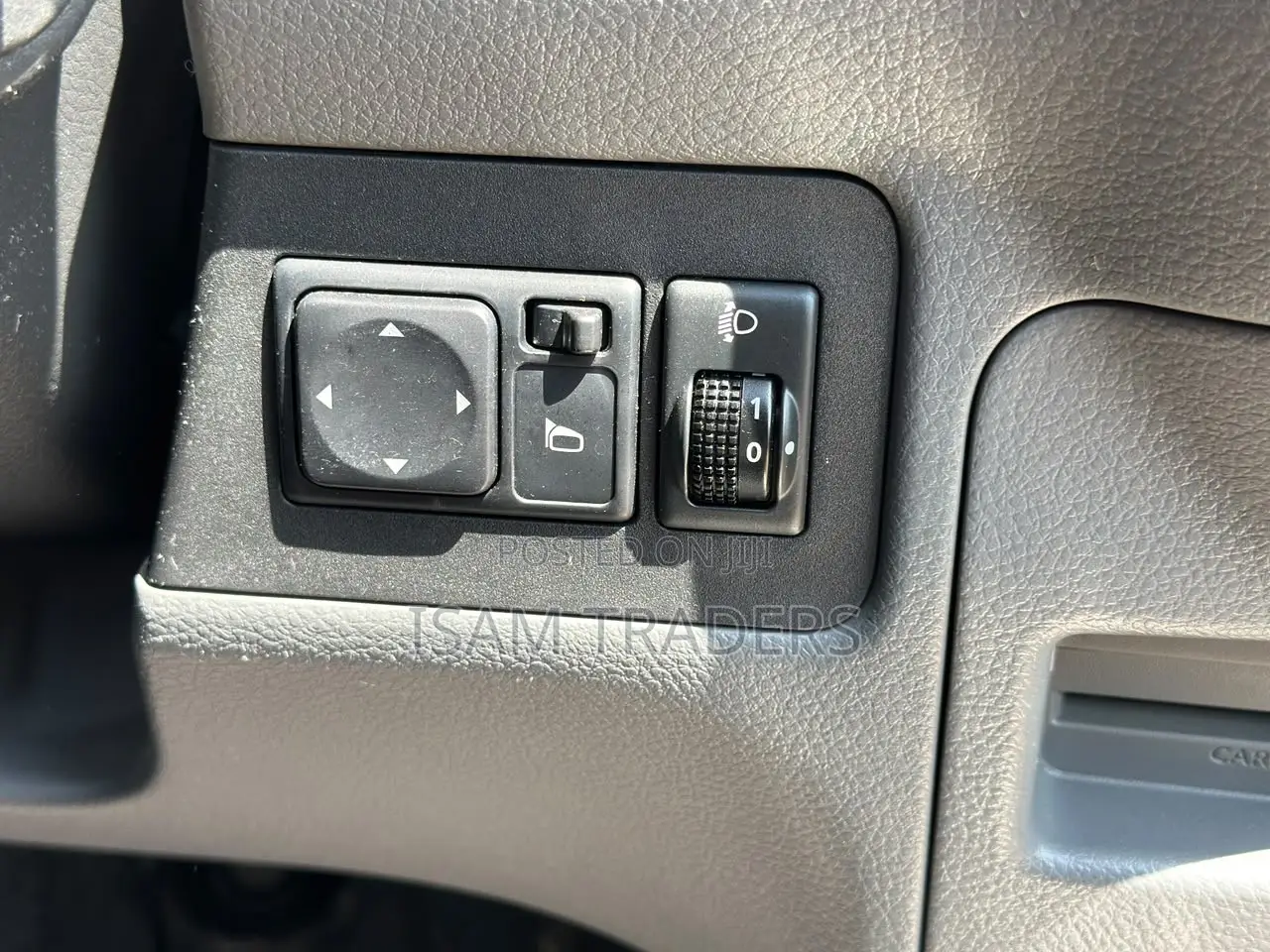 Nissan NV350 2019 Gray