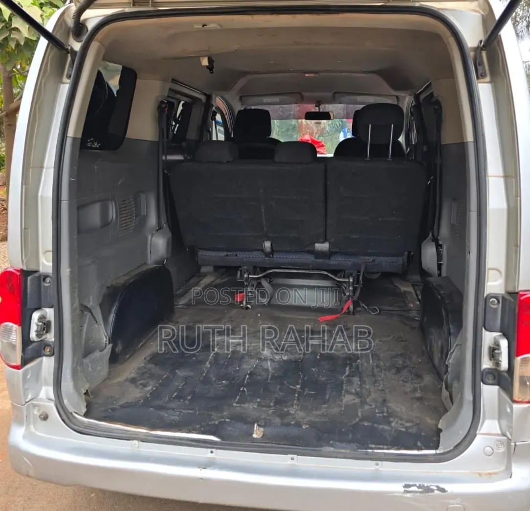 Nissan NV200 2014 Silver