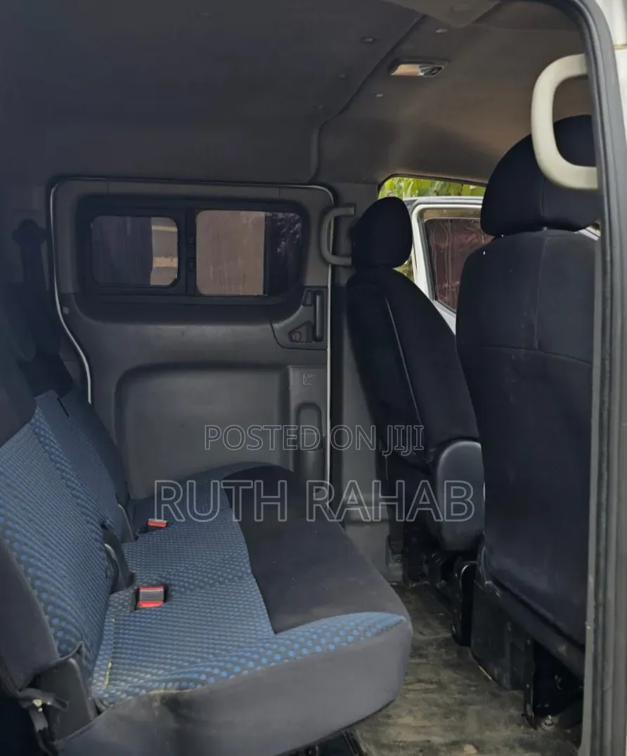 Nissan NV200 2014 Silver