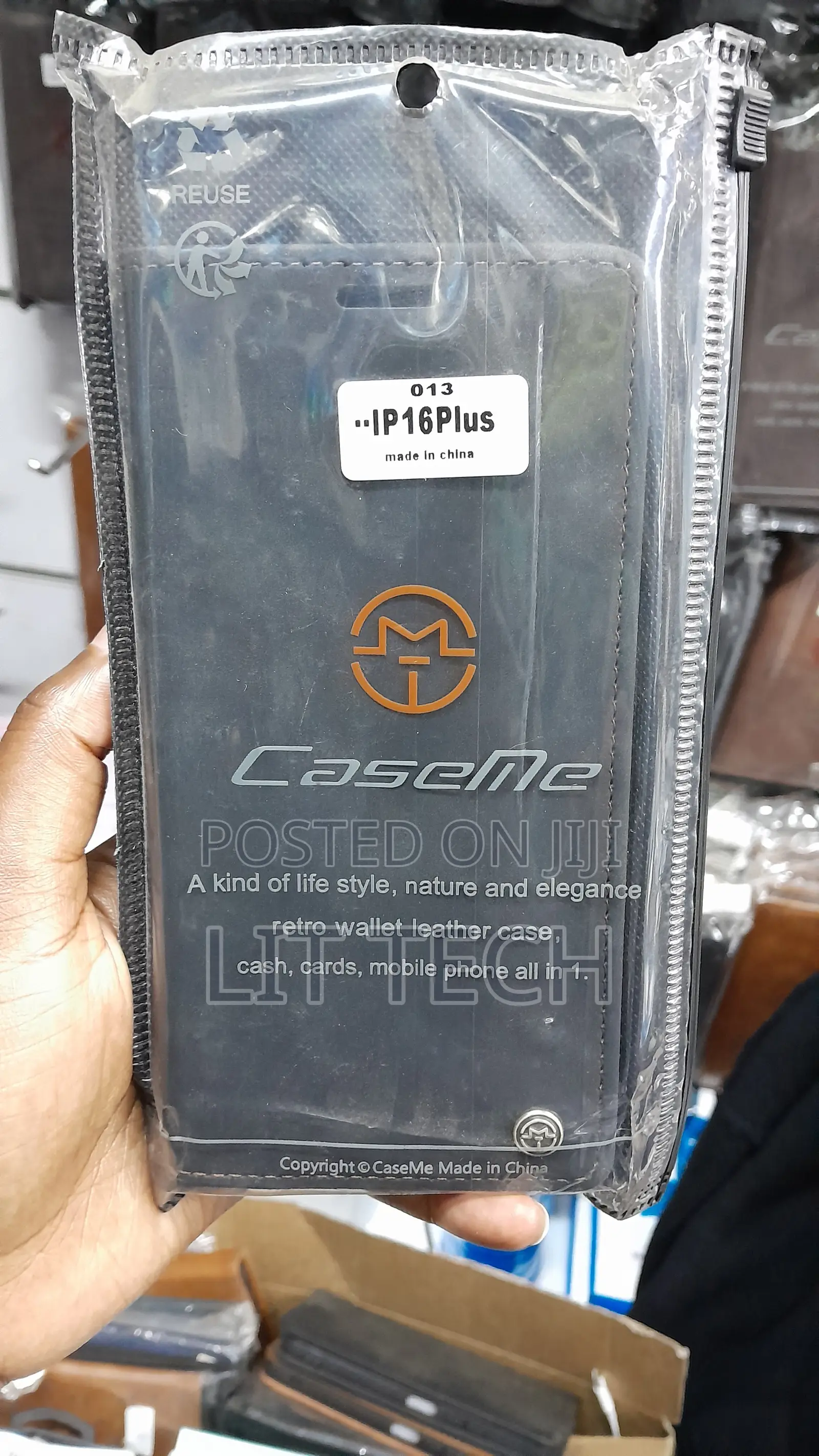 Caseme Wallet Black Retro Leather Flip for iPhone 16+