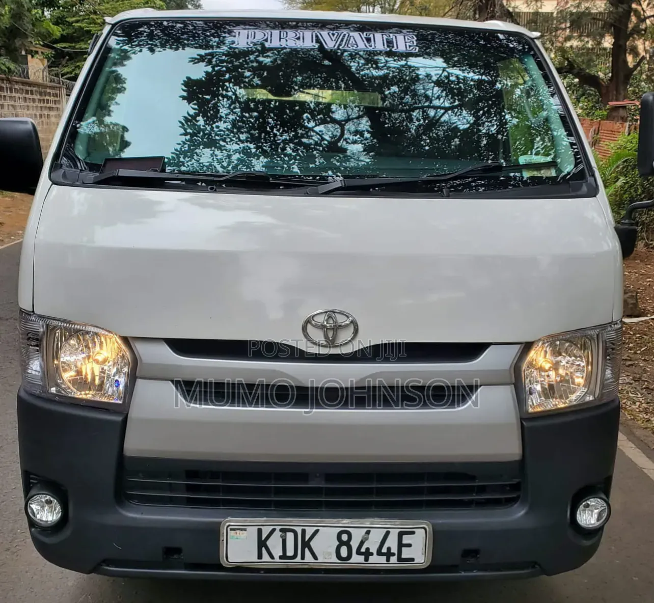 Toyota HiAce 2016 White