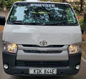 Toyota HiAce 2016 White