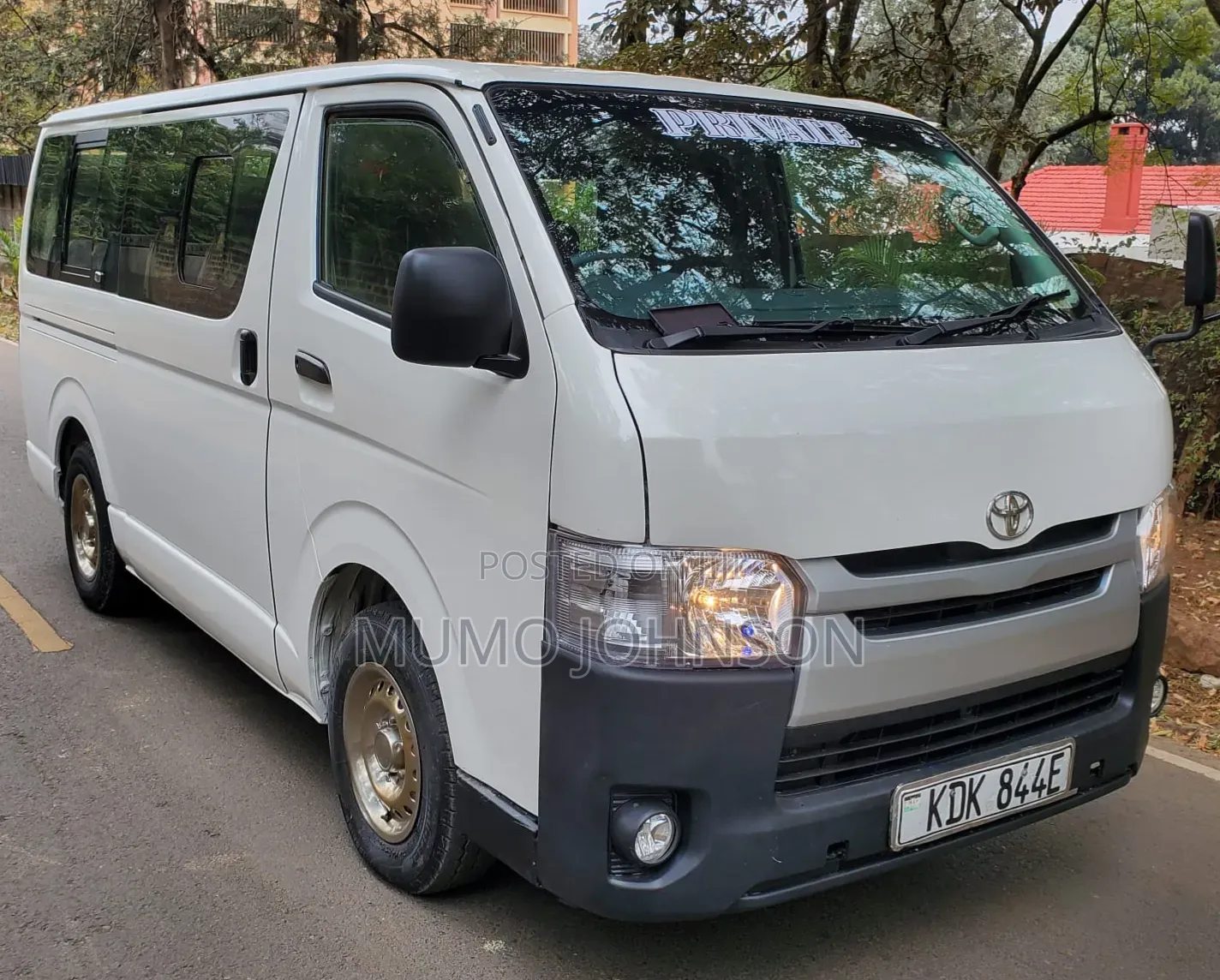 Toyota HiAce 2016 White