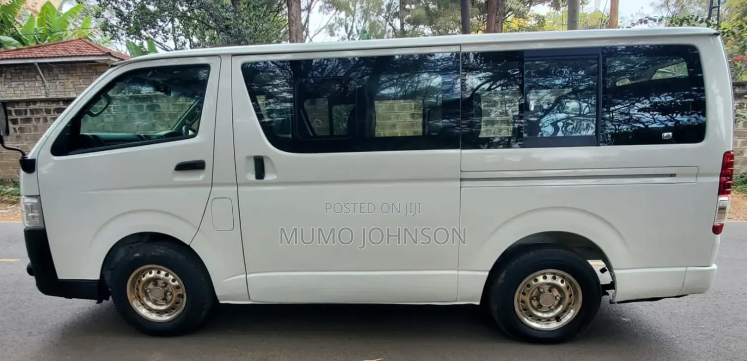 Toyota HiAce 2016 White