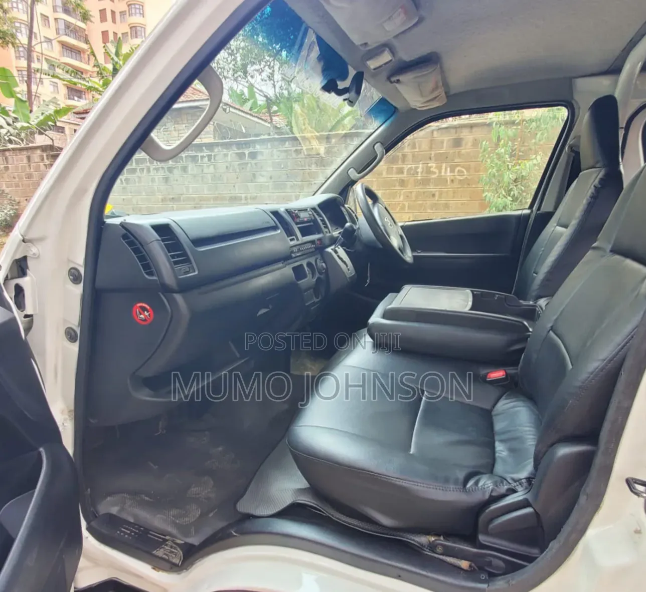 Toyota HiAce 2016 White
