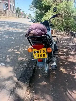 Bajaj Boxer 100 2025 Red