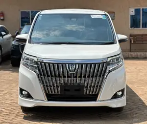 Toyota Esquire 2.0 FWD (8 seater) 2019 Pearl