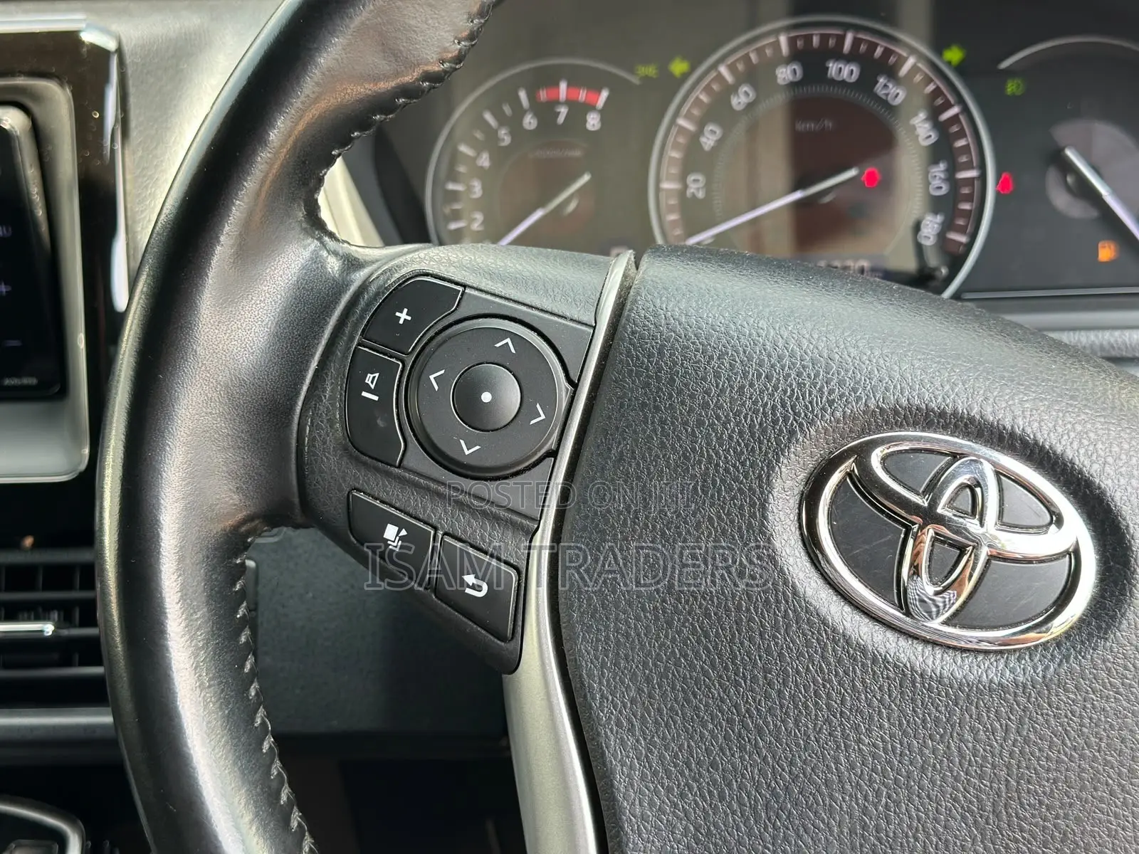 Toyota Esquire 2.0 FWD (8 seater) 2019 Pearl