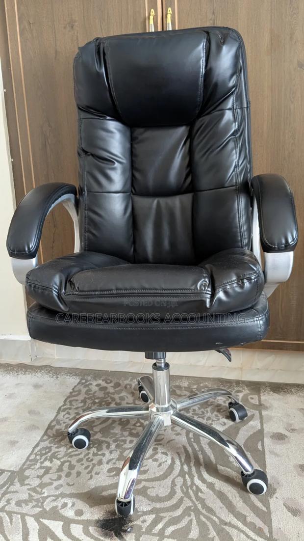 Office Seat - main view